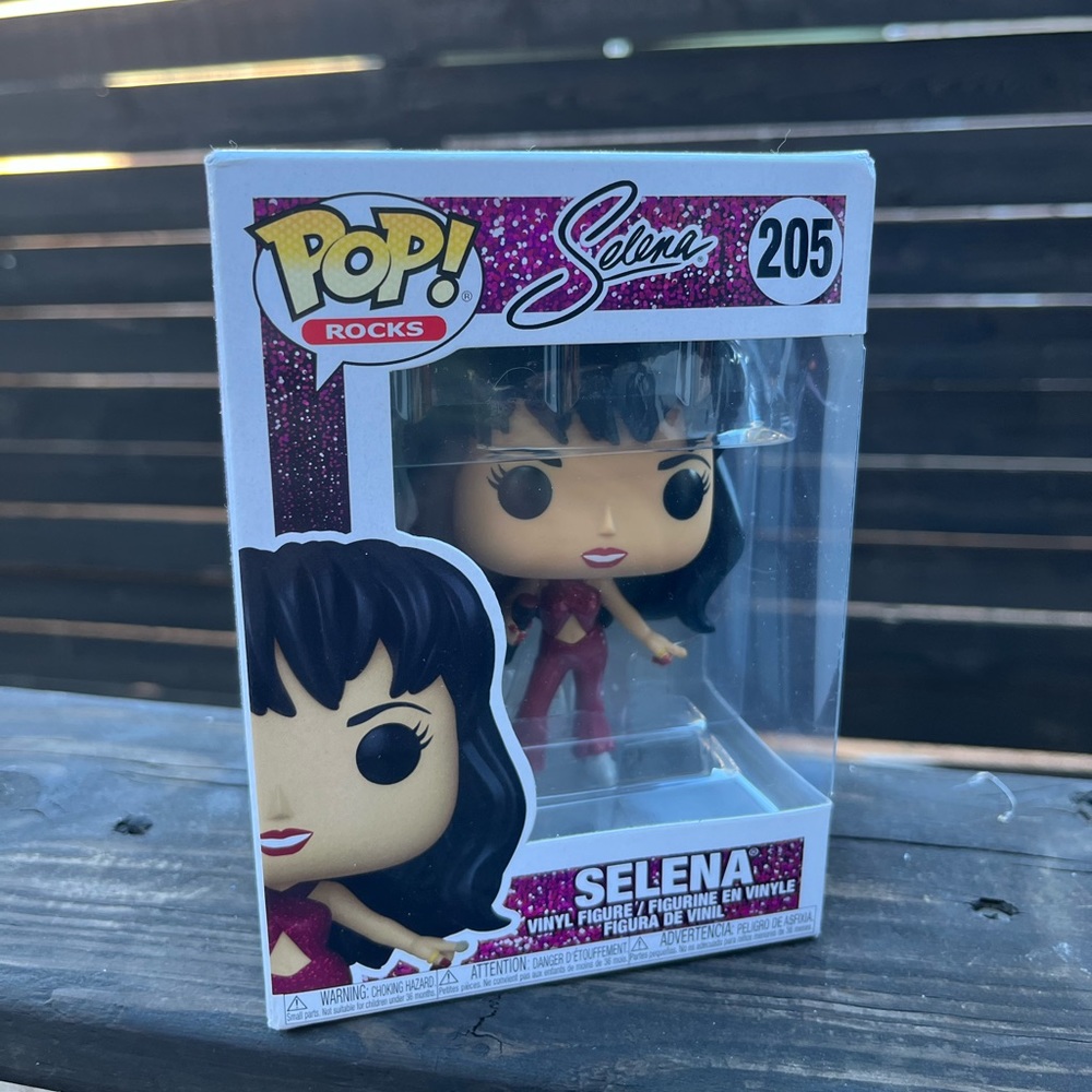 Funko Pop Rocks 205 Selena - Picture 2 of 2